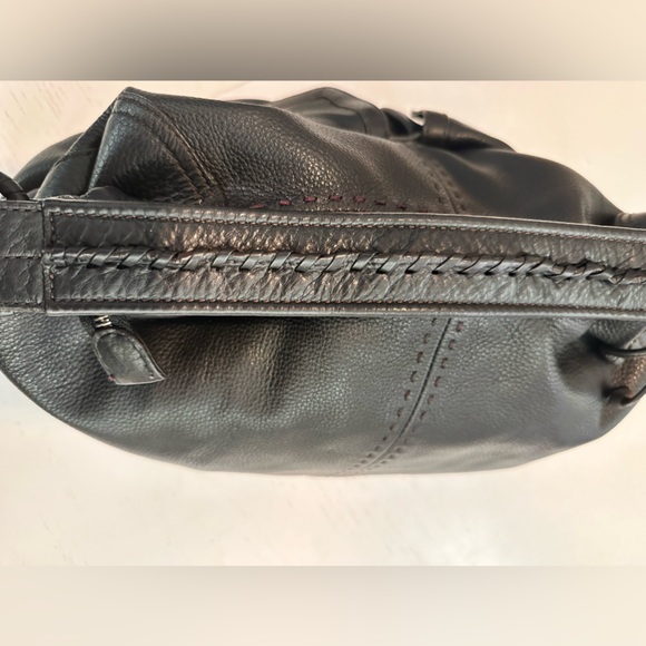 COLE HAAN! CLEARANCE SALE!!!! Cole Haan!!!  Black leather hobo bag large - Picture 7 of 13